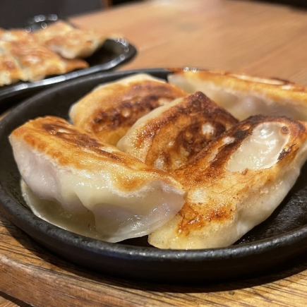 名物餃子を楽しむ【海食べ飲み放題コース〈全110品〉】3,980円(税込)