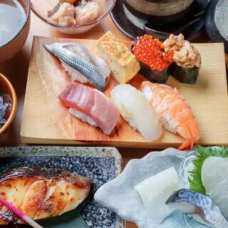 雲丹やいくらも◎玄海を思い切り楽しむならこちら<2H飲み放題付8,000円(税込)コース>