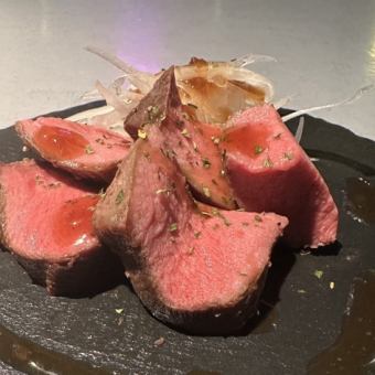 [Recommended for various banquets ◆ Most popular] Beef tongue yukke style / beef loin cutlet etc. 10 dishes total 4500 yen with 2 hours all-you-can-drink