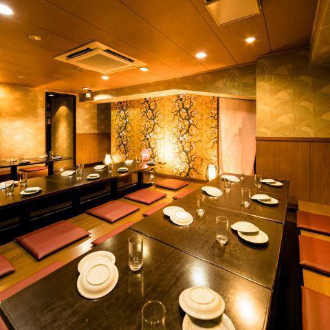 Private rooms with horigotatsu seating are available for 10 to 34 people!