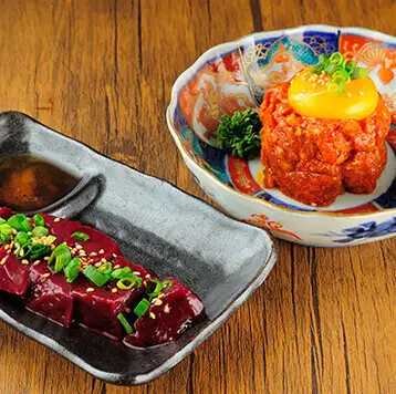 和牛炙りユッケ