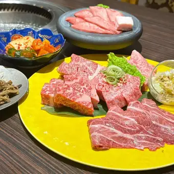 【江坂店限定】1人4500円で希少部位まで!日常使い・デートに『おまかせ特選ペアセット』9000円
