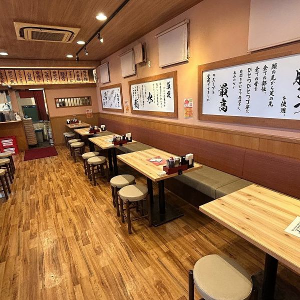 少人数から10名様までにもピッタリのテーブル席となっております!【西春/西春駅/ラーメン/中華/ランチ/ディナー/北名古屋/北名古屋市/北区/餃子/中華そば/豚骨】