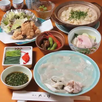 Available only from March to October! [Fugu Rice Course] 8 dishes including steamed fugu bones and fugu rice. 15,000 yen (tax included)