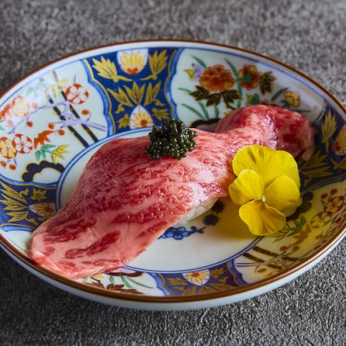 炙り肉寿司 feat キャビア 1貫