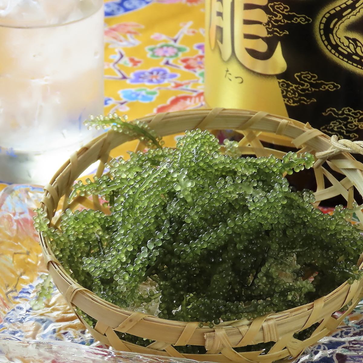使用冲绳食材烹制的美味佳肴！