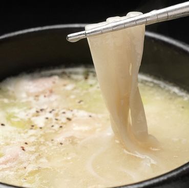 タッカンマリの〆は2種類!おすすめはカルグクス◎