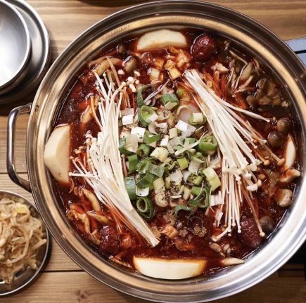 《女子会コース》麻辣火鍋スープのタッカンマリ食べ放題＋飲み放題5,500円(税込)2時間制