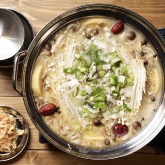 濃厚白湯スープのタッカンマリ食べ放題+飲み放題6,600円 2時間制(LO:90分後)