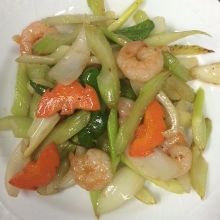 Stir-fried shrimp and celery