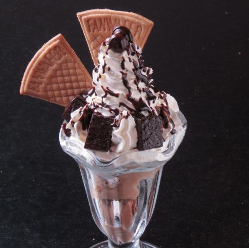 チョコレートパフェ