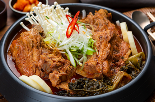 在舒適的氛圍中享用美味的韓國料理♪