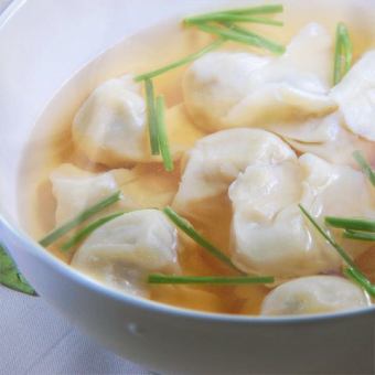 Boiled dumplings bursting with flavor