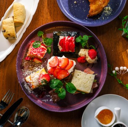 Strawberry Standard Afternoon Tea (includes 2 hours of all-you-can-drink soft drinks)