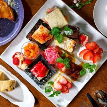 苺プレミアムアフタヌーンティー＜ソフトドリンク2H飲み放題付＞