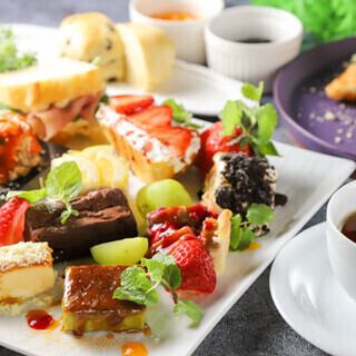 炸披薩和草莓高級義大利下午茶套餐（含2小時無限暢飲軟飲）