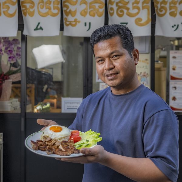 異国情緒を放ちながら、温かく落ち着いた雰囲気♪駅近でアクセスしやすく、仕事帰りや休日の食事にも最適です！スタッフの丁寧な接客と清潔な空間で、初めて訪れる方も安心◎料理へのこだわりだけでなく、快適な時間を提供することにも力を入れています☆