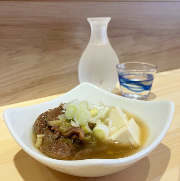 大人気の一品！牛スジ煮込み