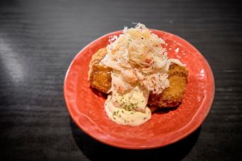 ズワイガニonカニクリームコロッケ