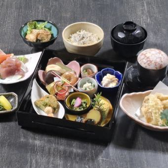 ミニ会席コース　　　2970円【90分or120分飲み放題付き＋1700円～】