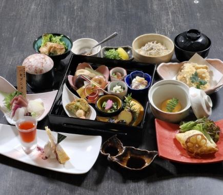 会席　結　デザート付きコース　４５００円【90分or120分飲み放題付き＋1700円～】