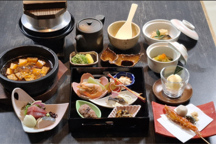 会席「結」デザート付コース4500円(税込)【飲み放題付:90分+1700円(税込),120分+2200円(税込)】