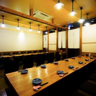 ご利用人数に応じたお部屋をご用意させていただきますので、事前にご予約いただくと安心です。喫煙可(個室のみに分煙にてOK)