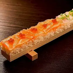 押し寿司(鮭いくら)