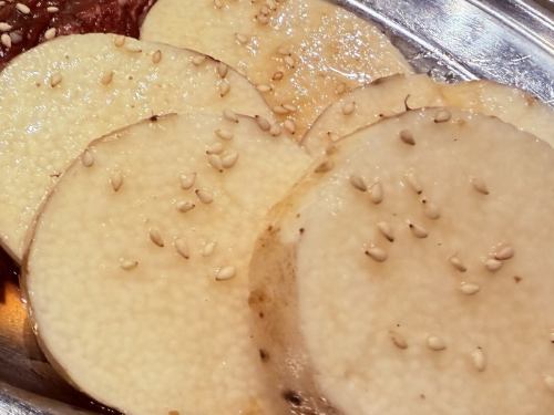 川西烤山藥,佐以醬汁醃製