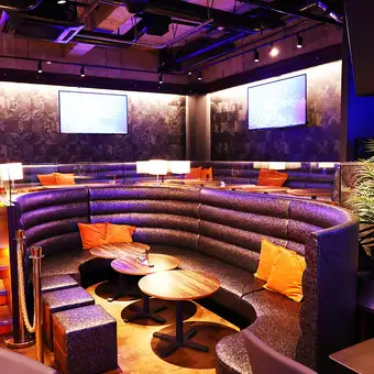 We offer private rooms with stylish lighting! Enjoy a luxurious space where you can relax in spacious seating! Our private rooms offer a sense of privacy where you can enjoy yourself without worrying about others, making them perfect for girls' nights out!