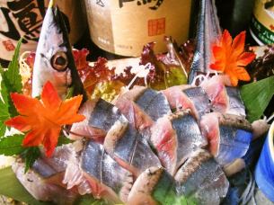【新秋刀魚の刺身】