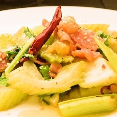 【セロリの”ペロリン”チーノ】