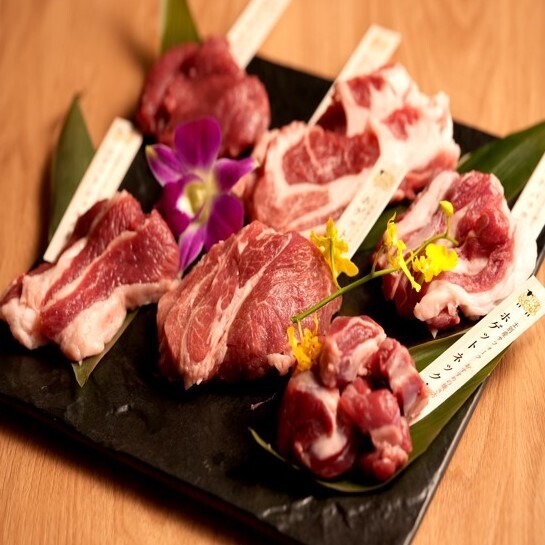 稀有！品尝我们农场出产的美味柴别萨福克羊肉。
