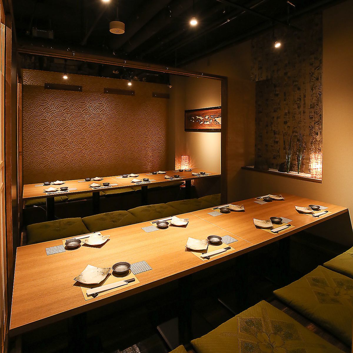 Perfect for drinking parties. We can accommodate up to 40 people in our private sunken kotatsu room.