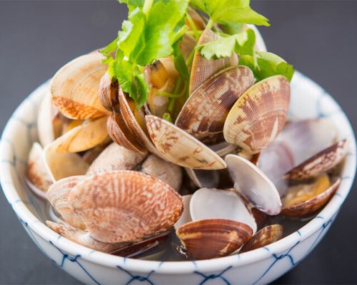 毎日市場で仕入れる鮮魚！