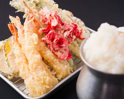 【定番の天ぷら】えび/穴子/半熟玉子/とりもも/玉ねぎ/さつまいも等