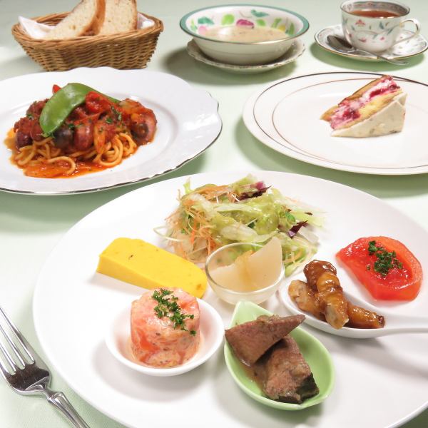 [For girls' night out or mom's night out]《11:30~14:30 only》 Enjoy an elegant lunch with ``Today's Lunch Course''