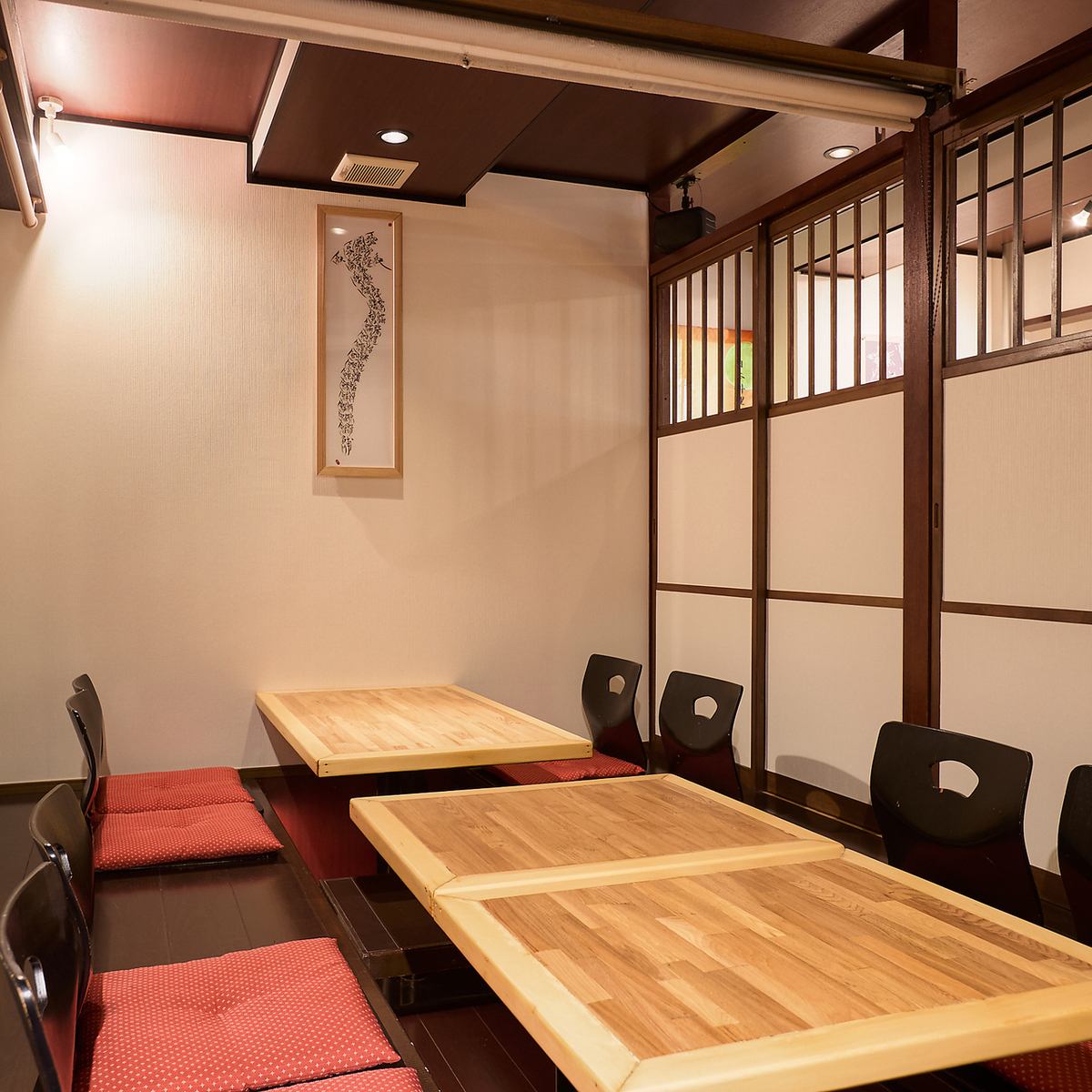 掘りごたつ席で旬の日本料理を堪能！ゆったりとお寛ぎください♪