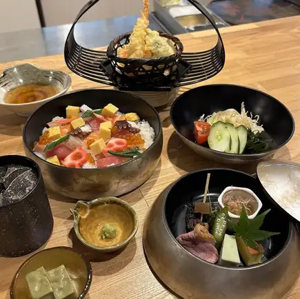 【ランチおすすめ】海鮮バラちらし御膳 お一人様2,800円(税込3,080円)