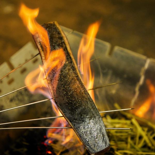 【日本各地の味と香りが楽しめる新メニューが登場!】高知名物藁焼きは1078円~