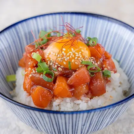海鮮ユッケ丼