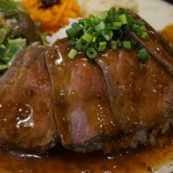 自制烤牛肉拼盘