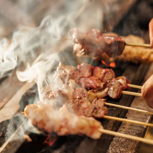 備長炭で焼き上げる串焼き