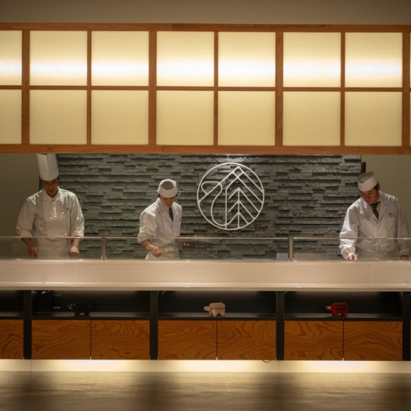 The live kitchen, where our chefs show off their skills, is truly a show-stopper! Enjoy the taste of freshly cooked food - grilled, fried, rolled.