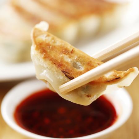 太陽の焼餃子（6個）