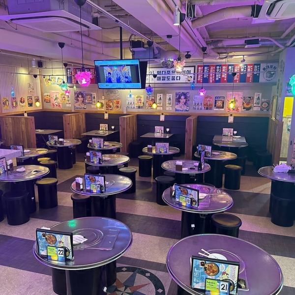 [Honde Pocha Ikebukuro] Enjoy the latest K-POP while enjoying delicious Korean food♪ The atmosphere of the restaurant is like a Korean food stall, so you can have a great time eating delicious food while enjoying a date or a meal with friends♪ (Korean food/Ikebukuro/All-you-can-eat/All-you-can-drink/Samgyeopsal/Lunch/Alley/Daytime drinking)