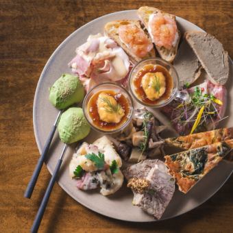 【僅限預約特惠午餐！ 】人氣精選10種開胃菜+義麵或主菜：¥4500（含稅）
