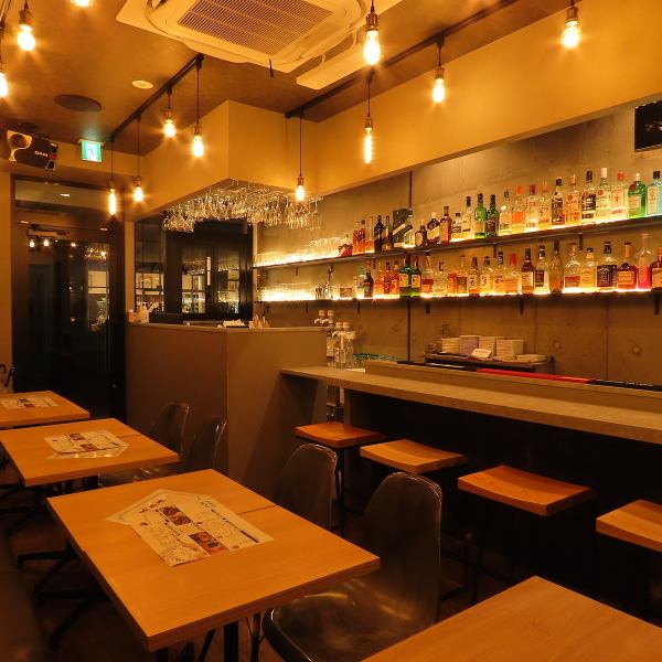 土日祝は朝11時から営業しており、ちょっと贅沢な昼飲みもお楽しみいただけます。明るい時間帯から気軽にお酒が飲める場所として、ご友人やご家族とのランチ、軽く一杯の集まりにも最適です。昼からの特別なひとときをぜひ当店で。