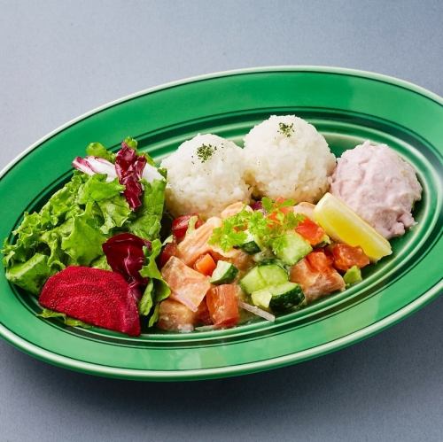 本格ハワイアン料理を満喫