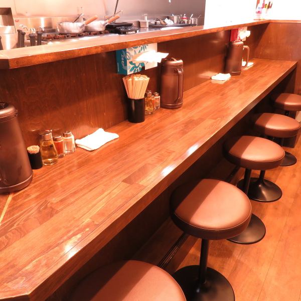 There are a total of 8 seats in the counter seat, and you can enjoy a relaxing meal one by one! Opening hours are also for lunch and dinner, and twice for lunch. You can use either as a bowl of rice!